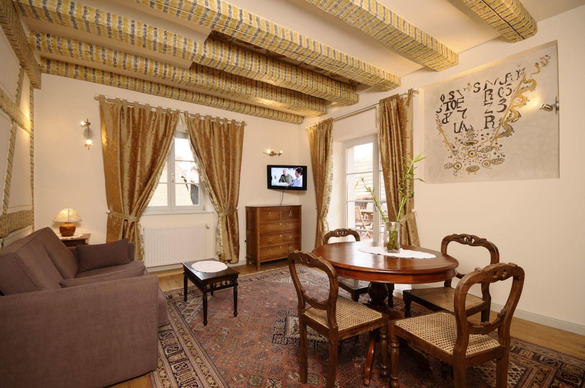La Cour Du Bailli Suites & Spa Bergheim Buitenkant foto